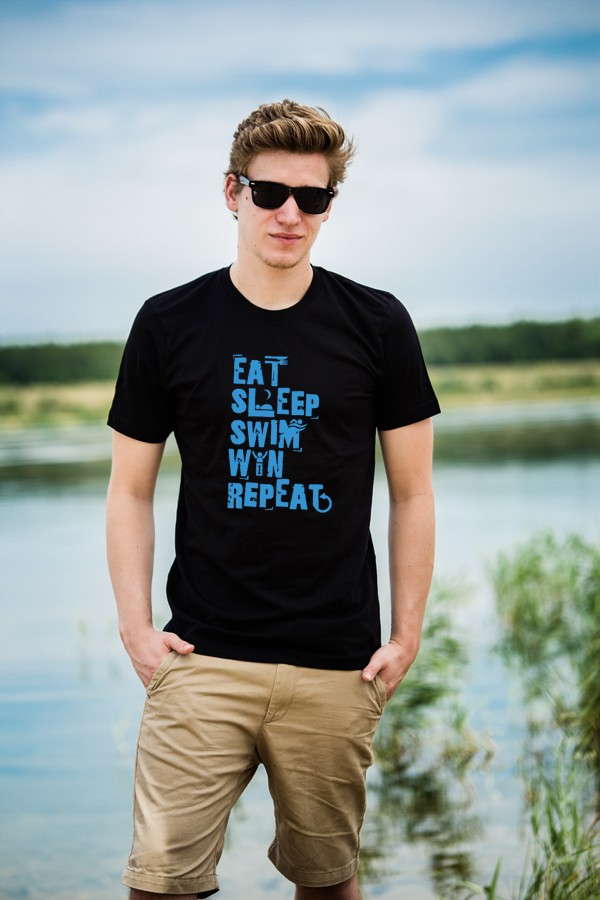 Manner_Shirt_Eat_schwarz Eat sleep swim – Herren Shirt