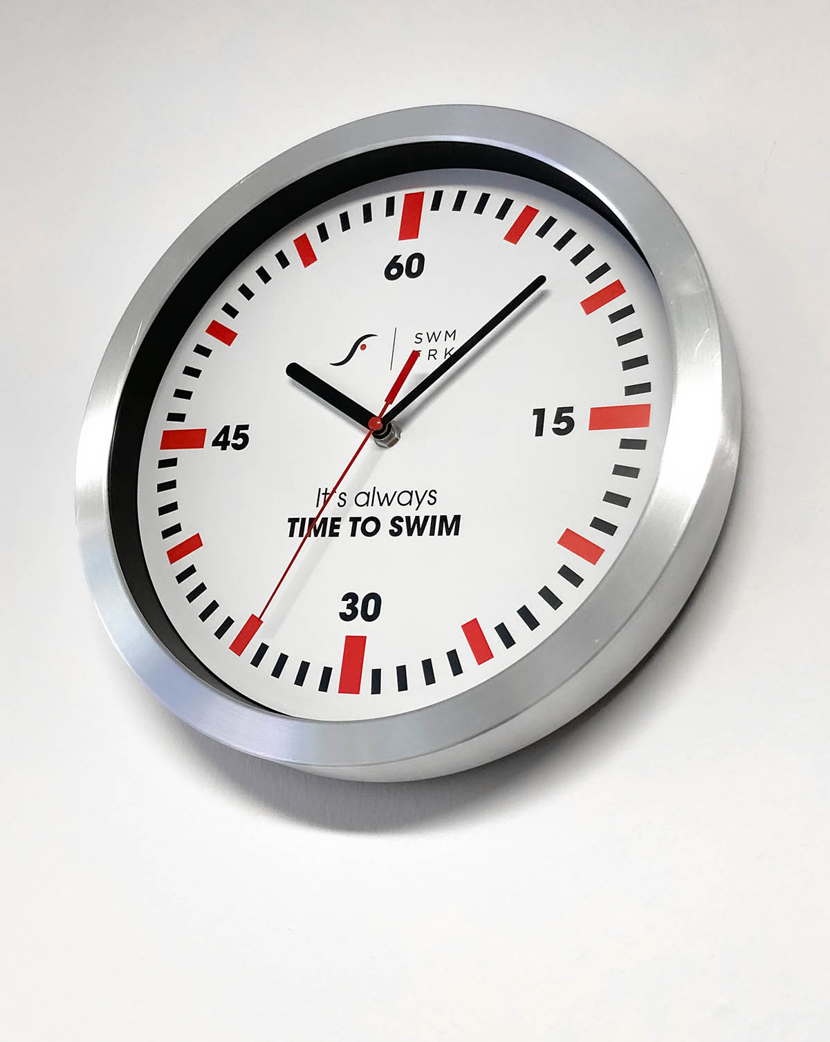 SF_2021_uhr1 Swimfreak Wanduhr | It's always time to swim