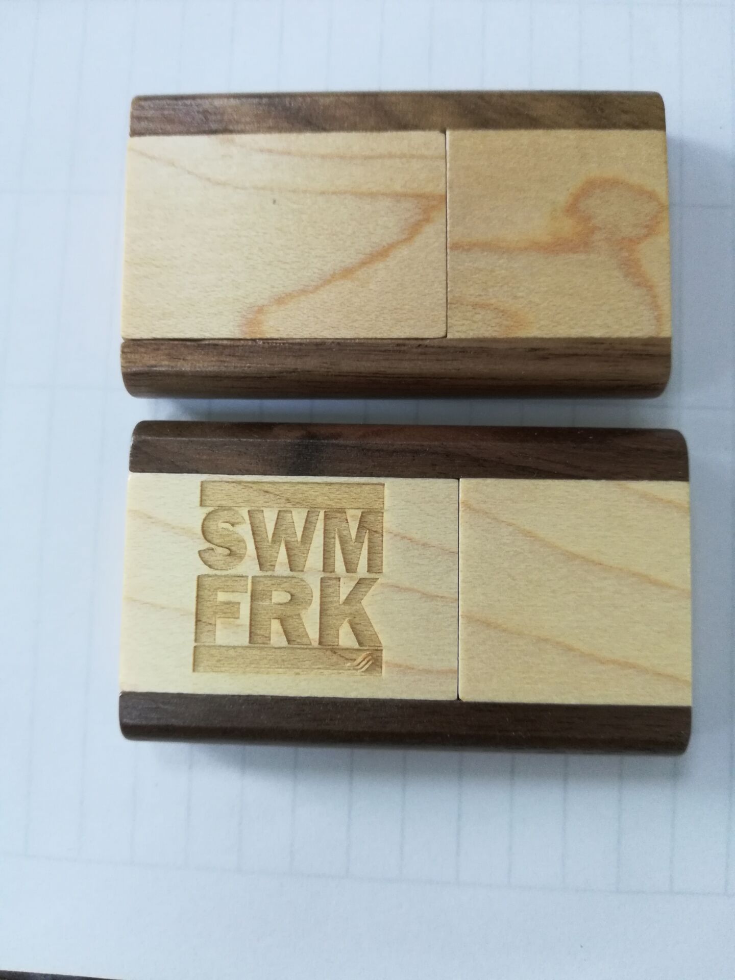 Die swimfreak-Box | Mit Schwimmanzug oder -hose im swimfreak Design | Jetzt anmelden